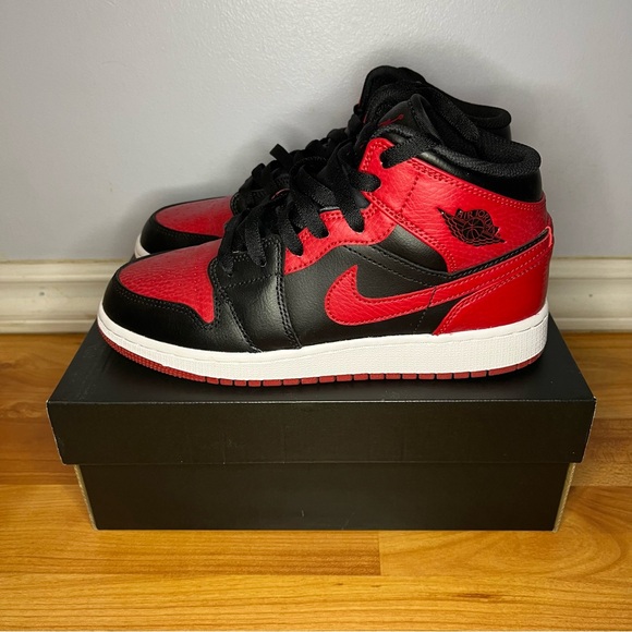JORDAN | Air Jordan 1 Mid - Picture 1 of 5